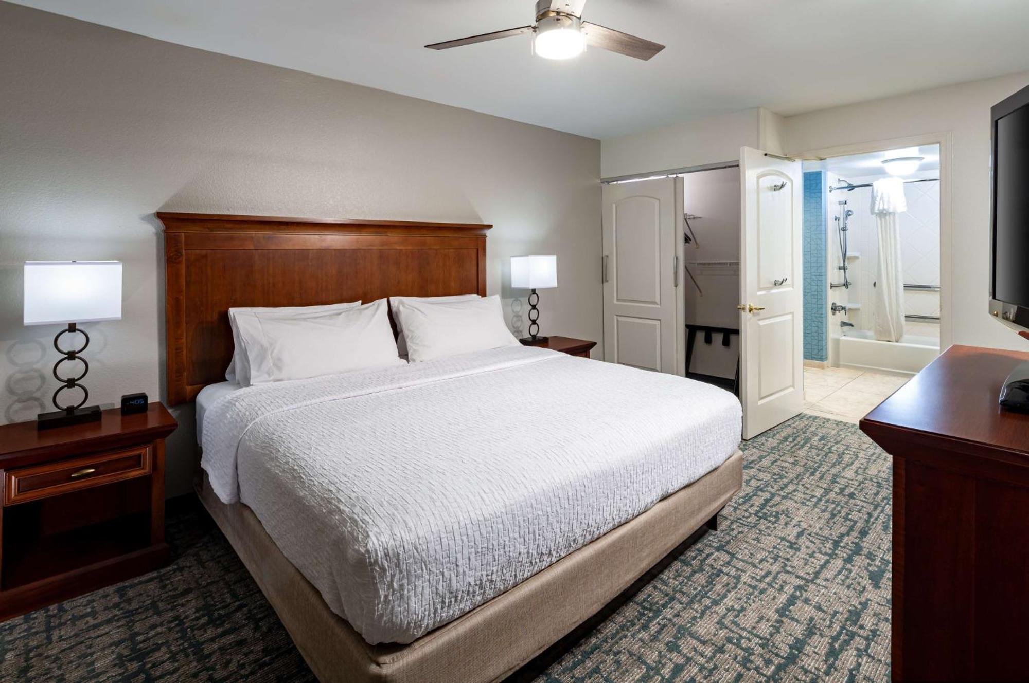 Homewood Suites By Hilton Gainesville Exterior photo
